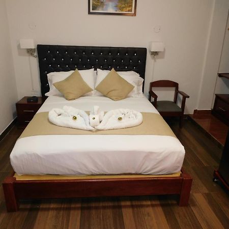 Hotel Tambopata Inn Пуэрто-Мальдонадо Экстерьер фото
